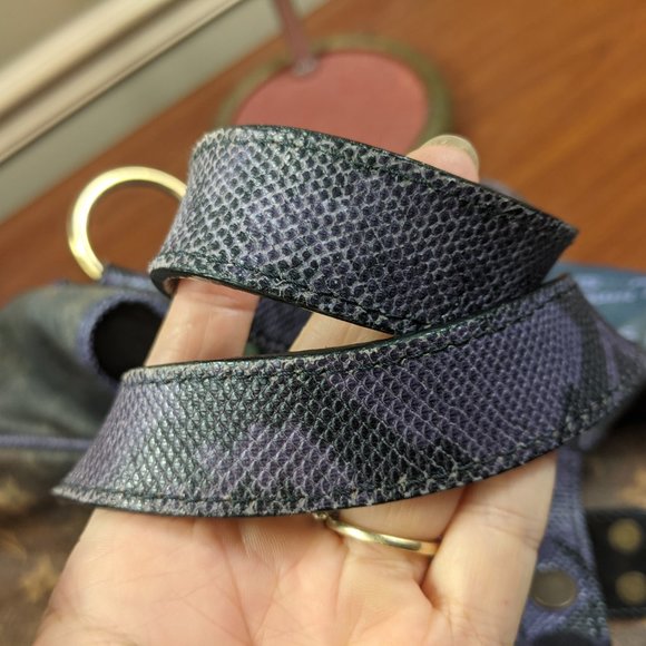 Auth LOUIS VUITTON LV Monogram Richard Prince Heartbreak Jokes $2850 ori… - Picture 9 of 16